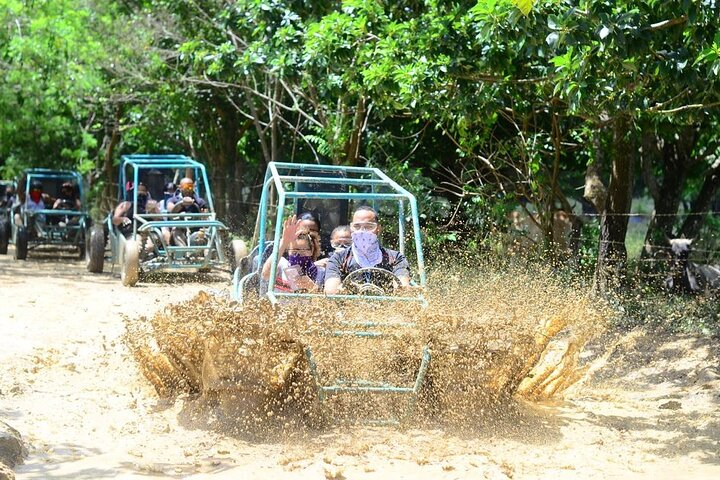 Fun extreme buggy tour on the roads of Macao and visit the cave with transport - Photo 1 of 25